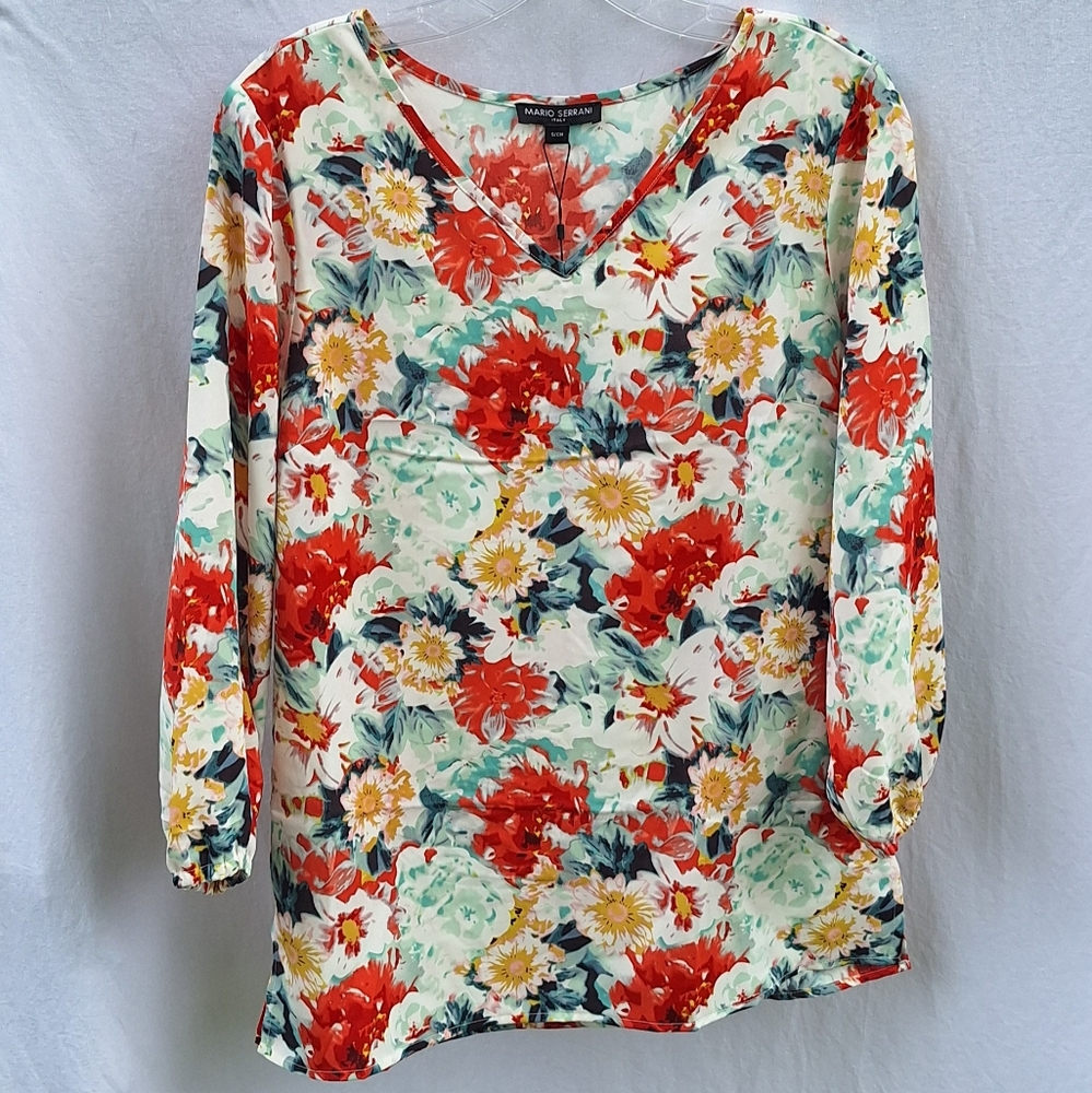 Mario Serrani Italy Floral 3/4 Sleeve Light V Neck Tunic Top